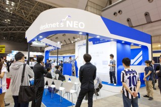 クラウドコンピューティングEXPO 2013 春 desknet's NEOブース ｜展示会設計｜展示会デザイン｜展示会装飾｜株式会社デザインカフェ (3)