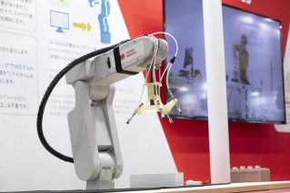 展示会ブースデザインと装飾の実例-2019 国際ロボット展 ”チトセロボティクス” 会場の様子 (1)